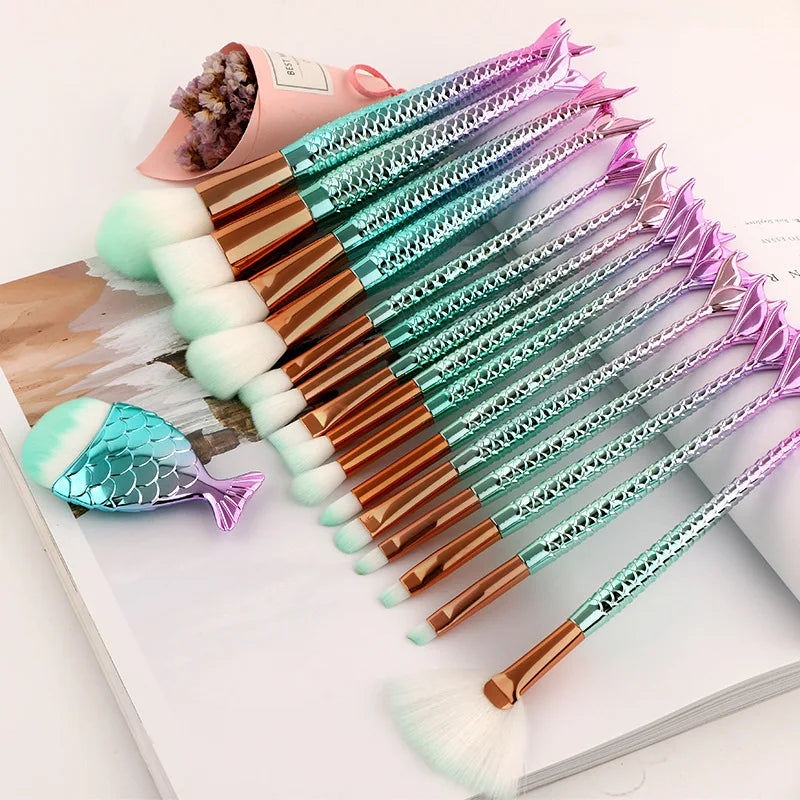 Mermaid Mogul: 16-Piece Makeup Brush Set