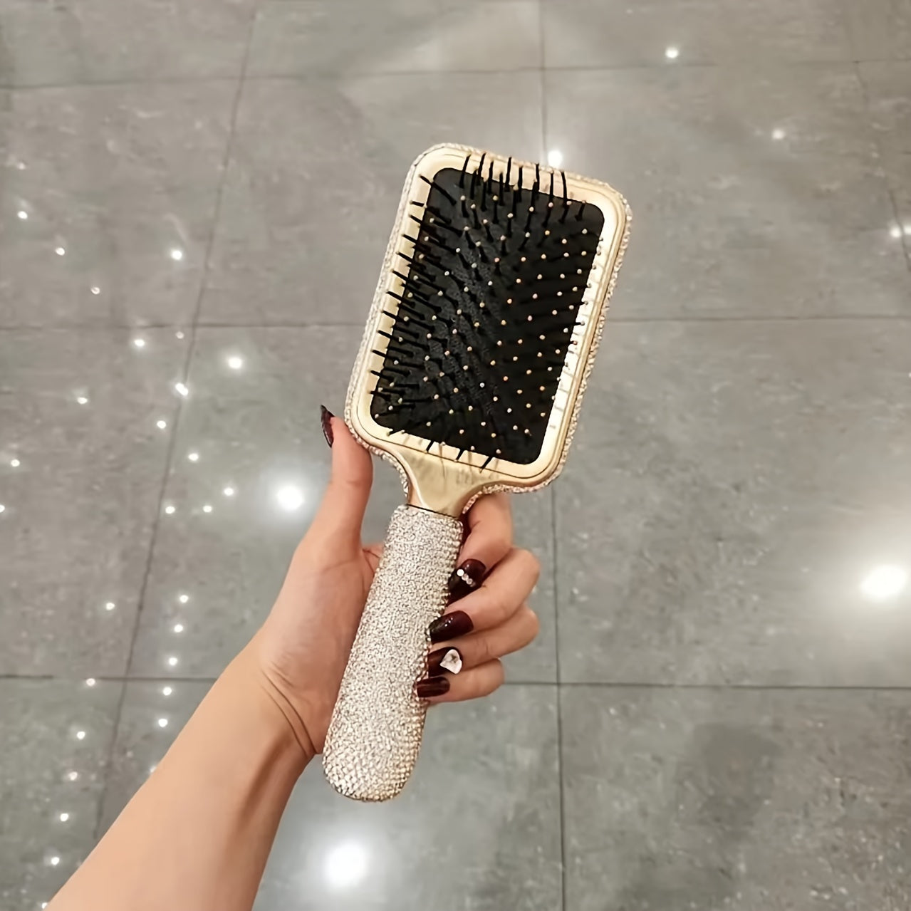 The Diamond Glimmer Hair Brush