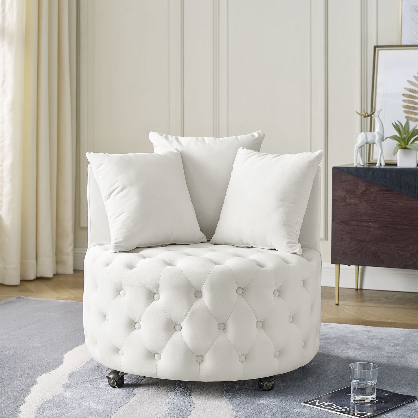 The Pearl Glide Chair with 3 Pillows